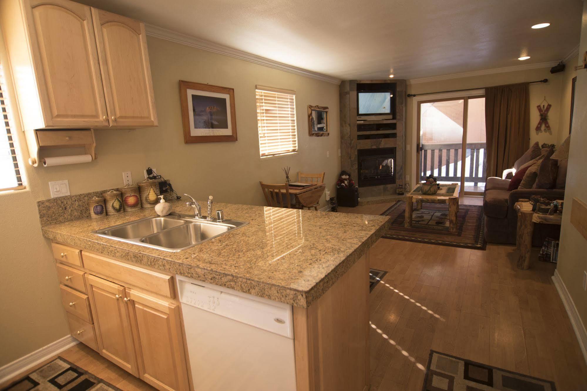 Austria Hof 3* Mammoth Lakes
