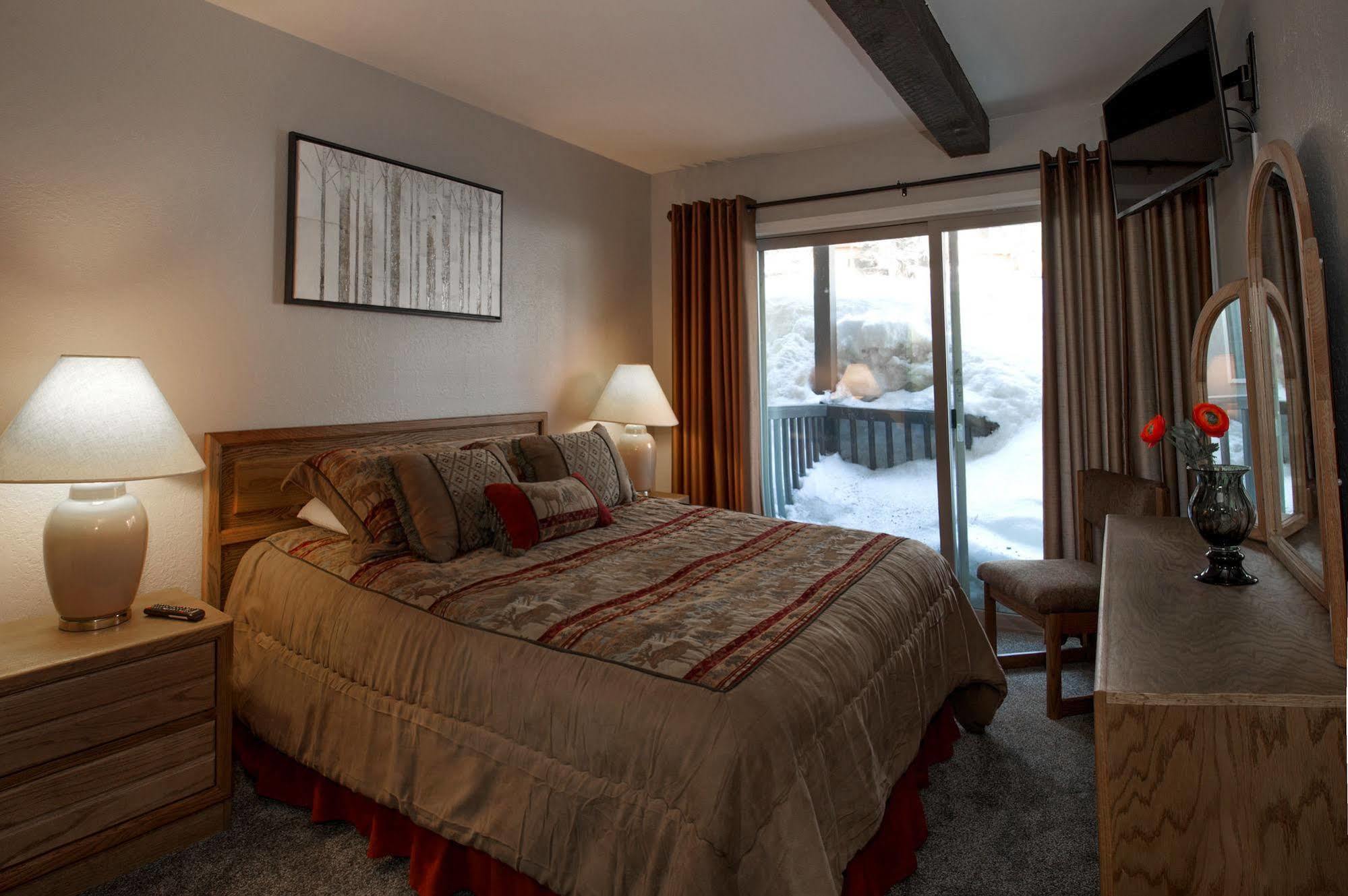 Austria Hof Mammoth Lakes